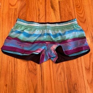 💜 5 for $25 or for $18 reversible Rainforest cafe pull on shorts